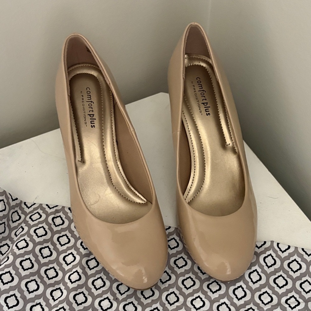 Comfort Plus by Predictions Beige Heels